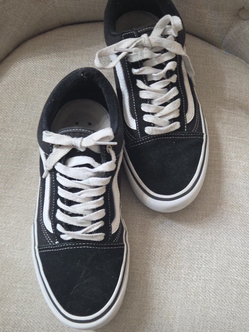 VANS black & White Low-Top Skate Sneakers with White Stripe